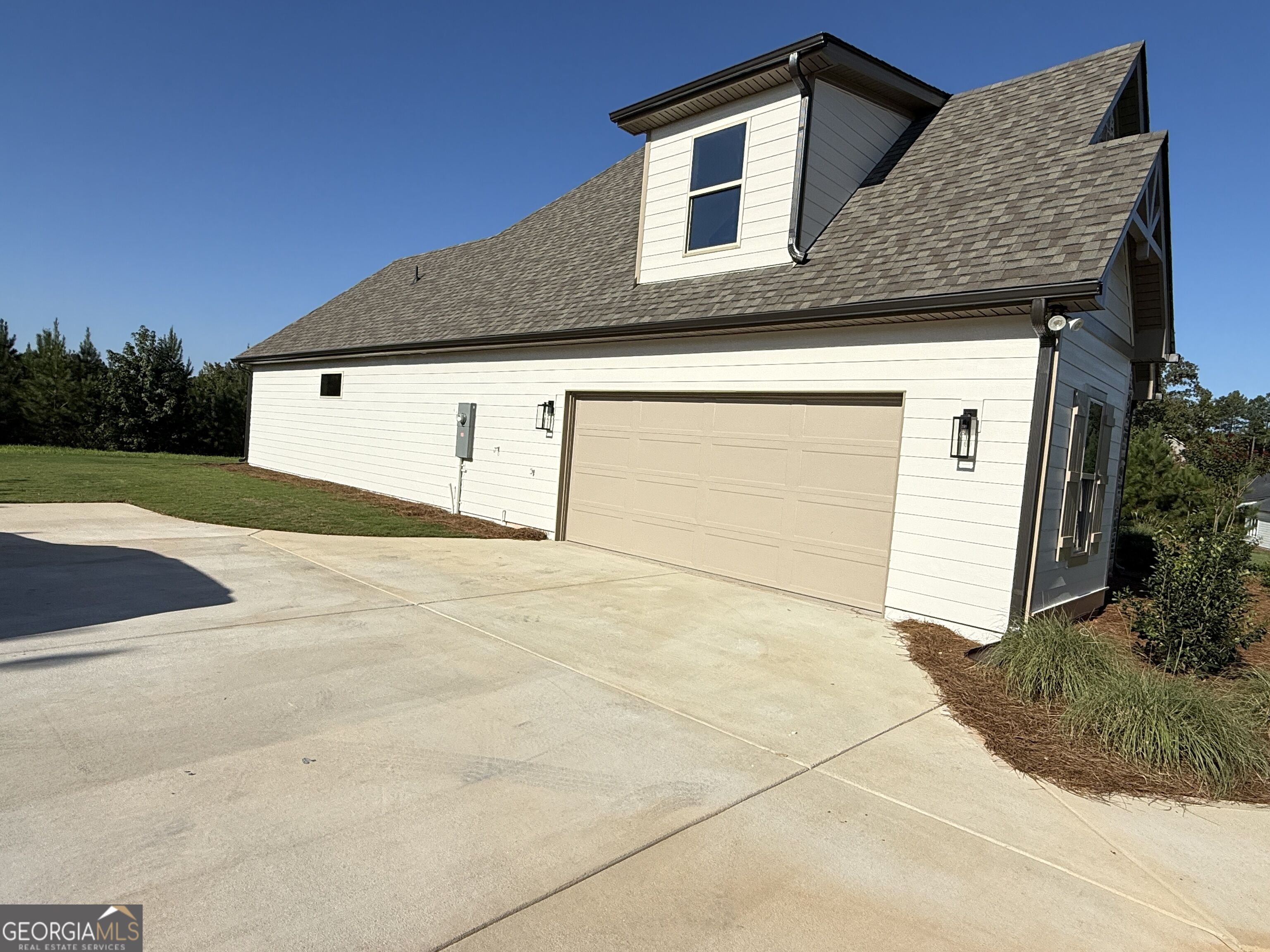 823 Hopewell Road Forsyth, GA 31029 - Photo 2 of 29 Gallery Image 2