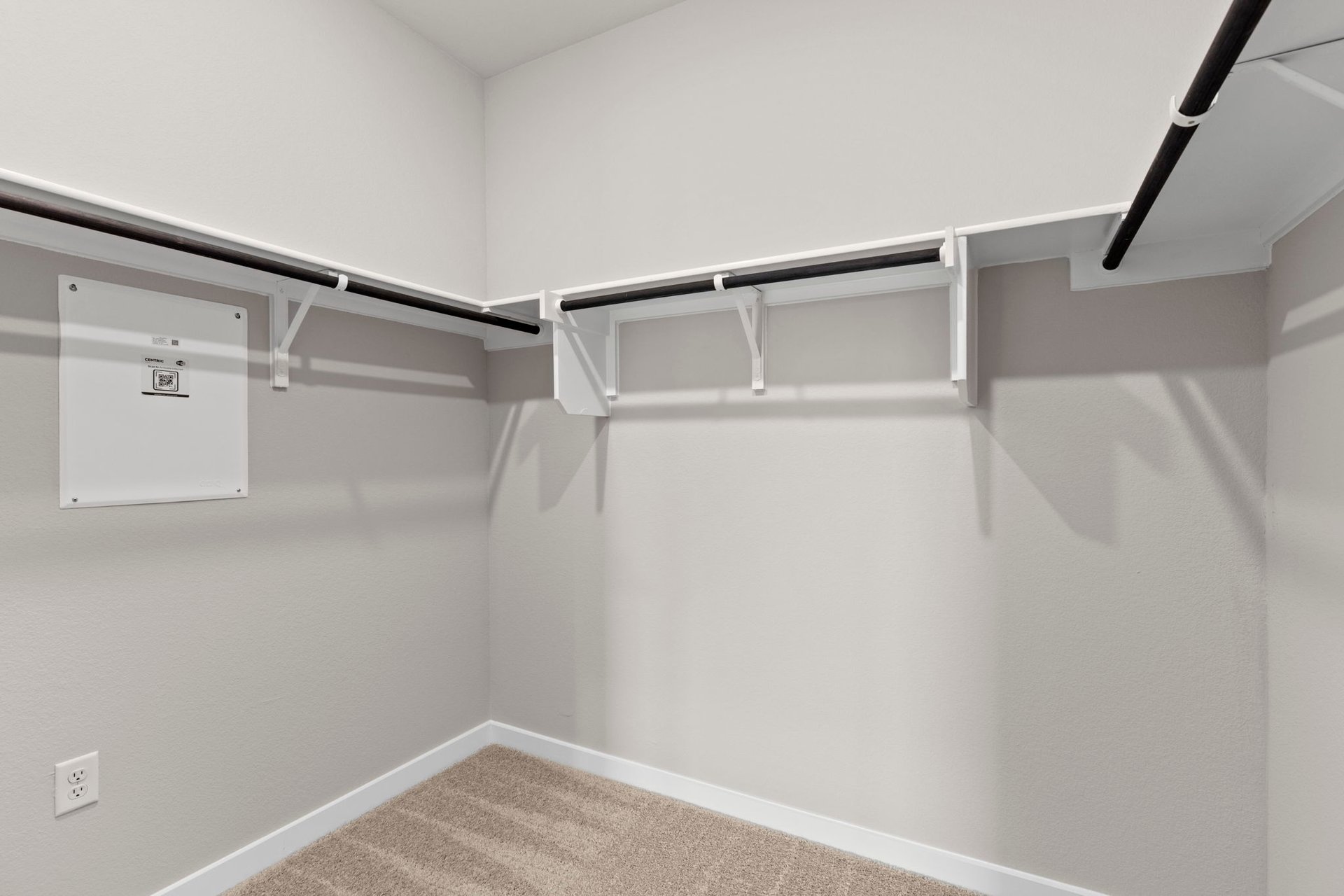 13613 Gray Landing Drive Elgin, TX 78621 - Photo 20 of 33 a view of walk in closet