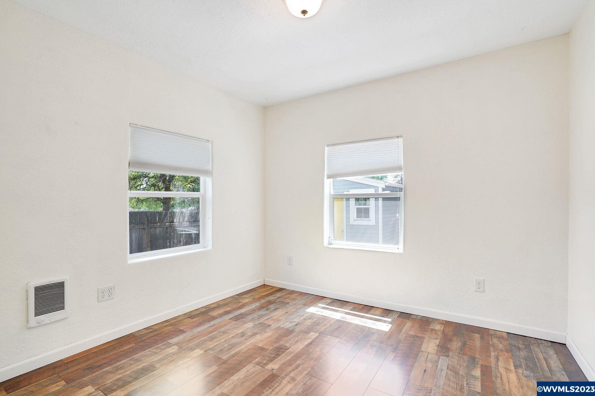 4912 Liberty Road South Salem, OR 97306 - Photo 23 of 35