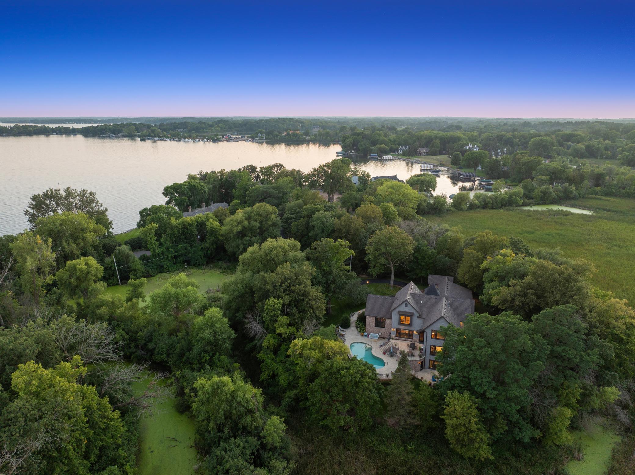 1070 Ferndale Road West Wayzata, MN 55391 - Photo 10 of 143 Gallery Image 10