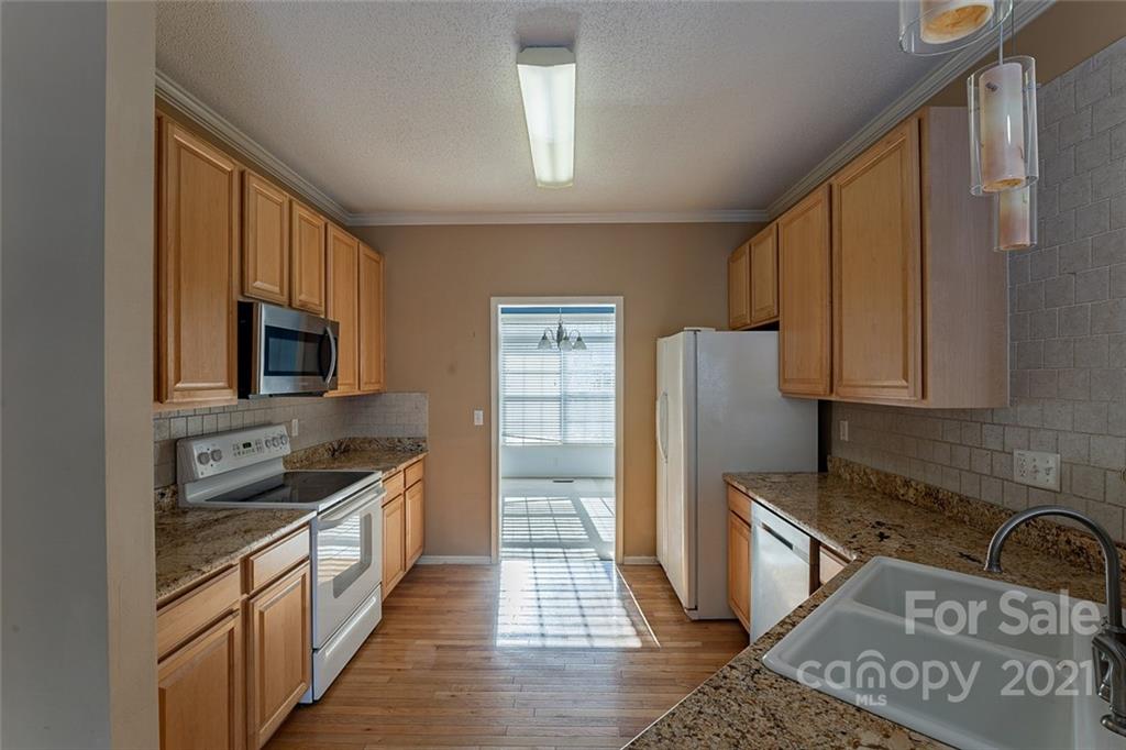 45 Walnut Crest Road Fletcher, NC 28732 - Photo 4 of 22 Gallery Image 4