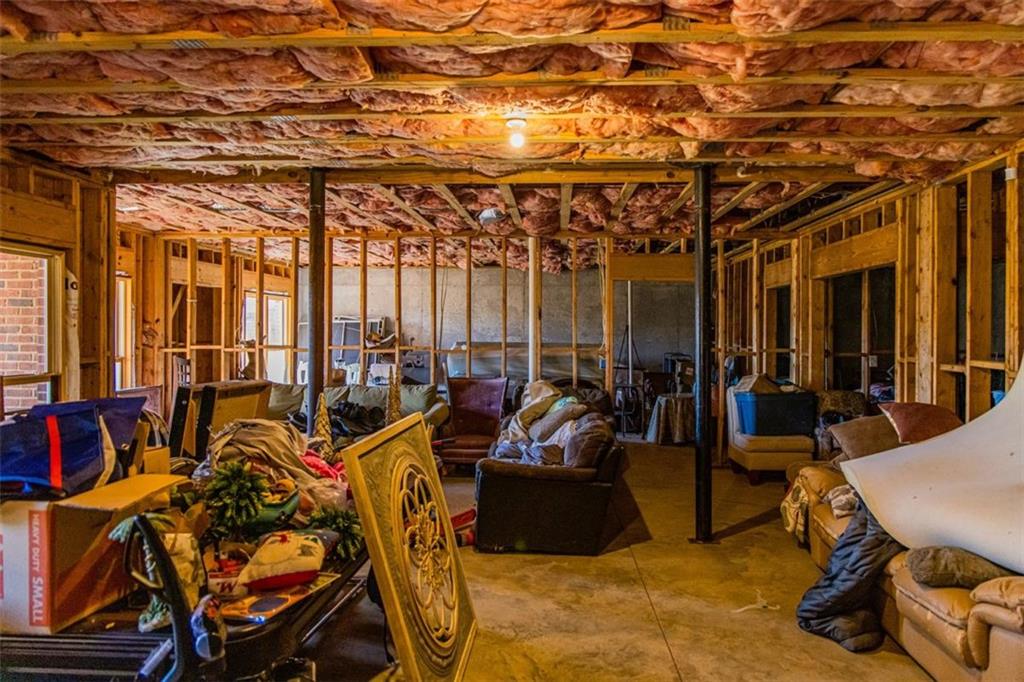 280 Ravenwood Drive Southeast Rome, GA 30161 - Photo 5 of 56 a view of a room with gym equipment