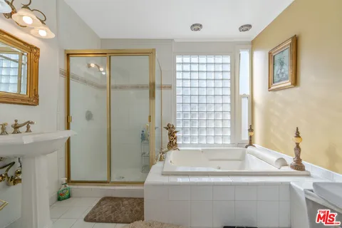 $1,449,000 | 5925 Chariton Avenue, Los Angeles, CA 90056