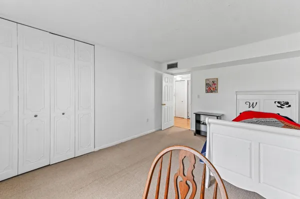 $195,000 | 803 West Oakland Park Boulevard, Unit A7, Oakland Park, FL 33309