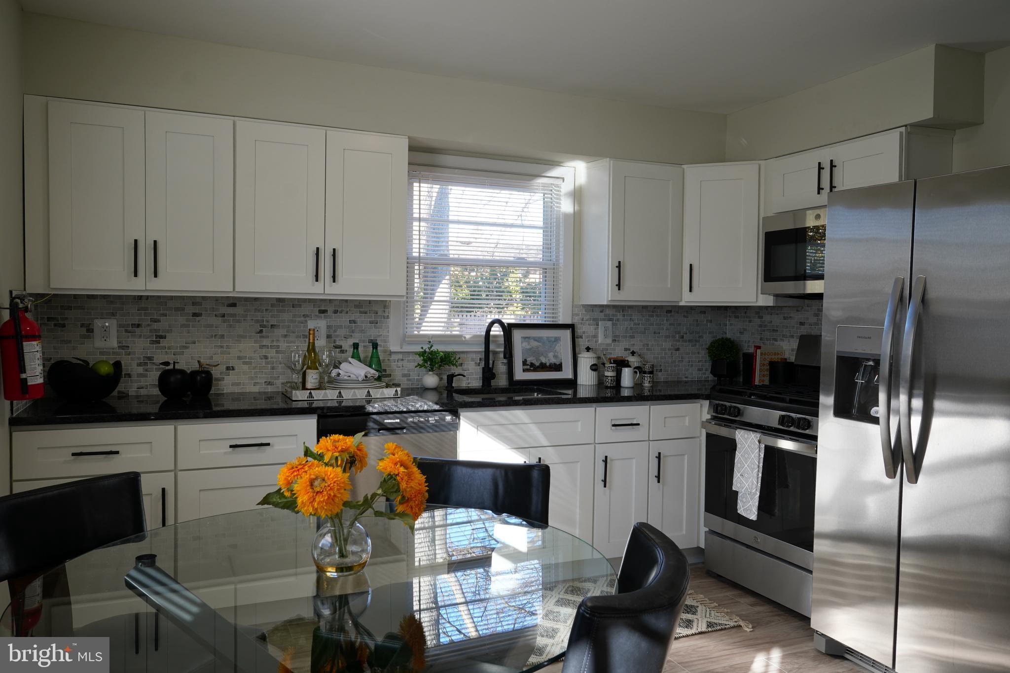 22 Winding Way Road Stratford, NJ 08084 - Photo 8 of 33