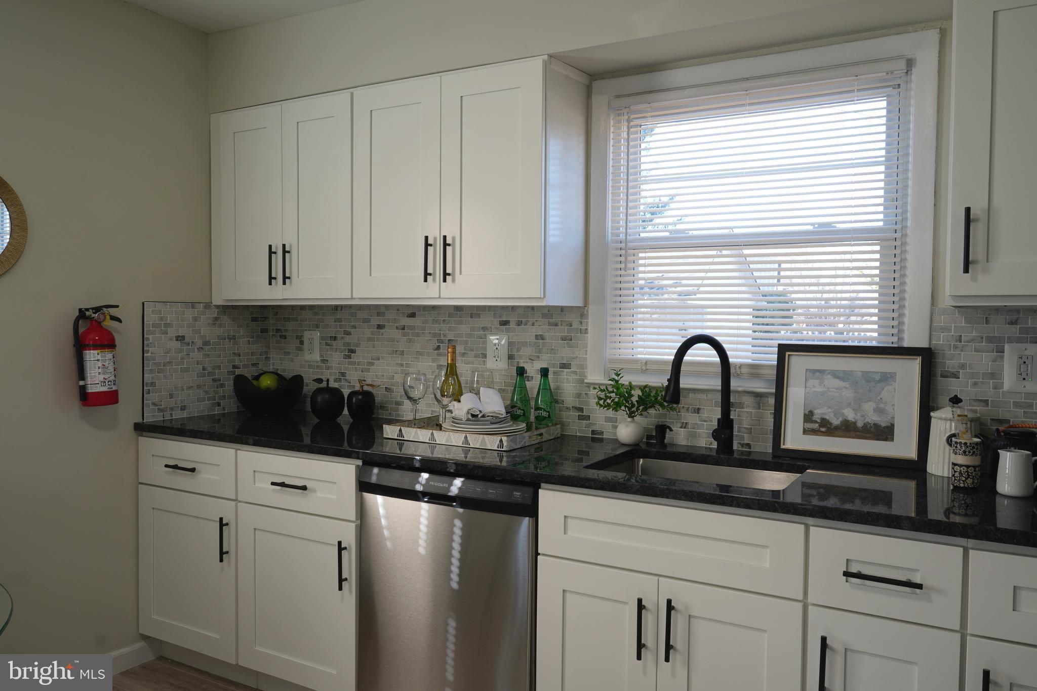 22 Winding Way Road Stratford, NJ 08084 - Photo 10 of 33