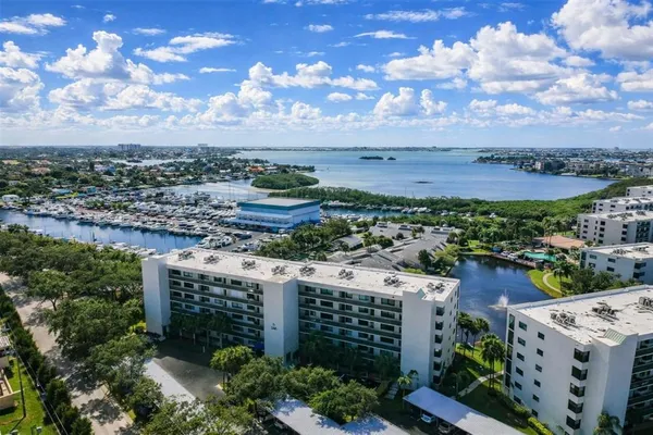 $2,800 | 1316 Pasadena Avenue South, Unit 407, South Pasadena, FL 33707