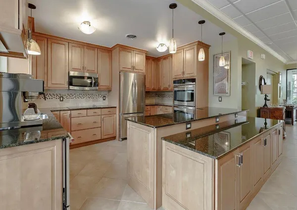 $2,800 | 1316 Pasadena Avenue South, Unit 407, South Pasadena, FL 33707