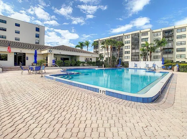 $2,800 | 1316 Pasadena Avenue South, Unit 407, South Pasadena, FL 33707