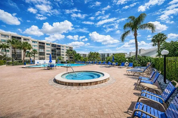 $2,800 | 1316 Pasadena Avenue South, Unit 407, South Pasadena, FL 33707