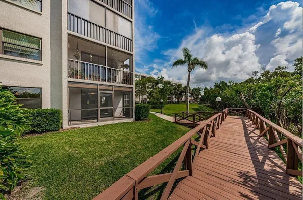 $2,800 | 1316 Pasadena Avenue South, Unit 407, South Pasadena, FL 33707