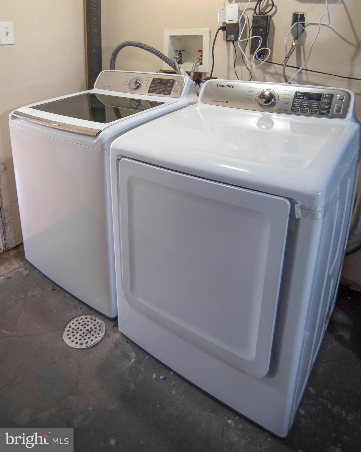 17 Cornwall Road New Castle, DE 19720 - Photo 12 of 19 Laundry