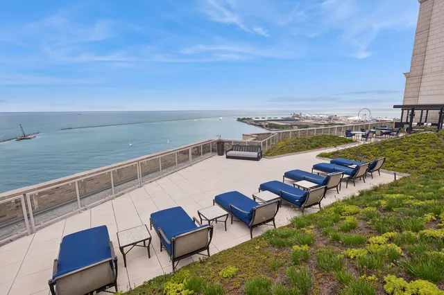 $3,300 | 850 North Lake Shore Drive, Unit 1506, Chicago, IL 60611