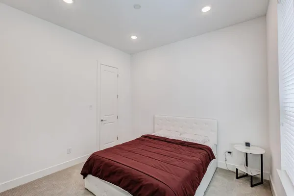 $3,250 | 114 Chester Court, Dallas, TX 75203
