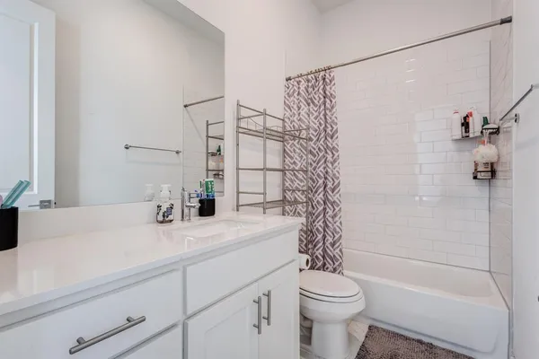 $3,250 | 114 Chester Court, Dallas, TX 75203