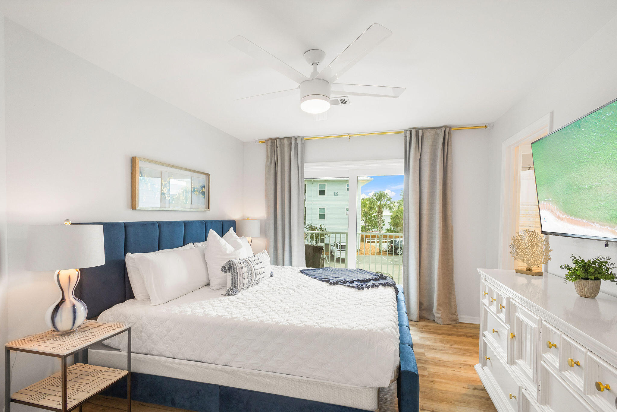 11 Beachside Drive, Unit 922 Santa Rosa Beach, FL 32459 - Photo 14 of 42 a bedroom with a large bed and a window