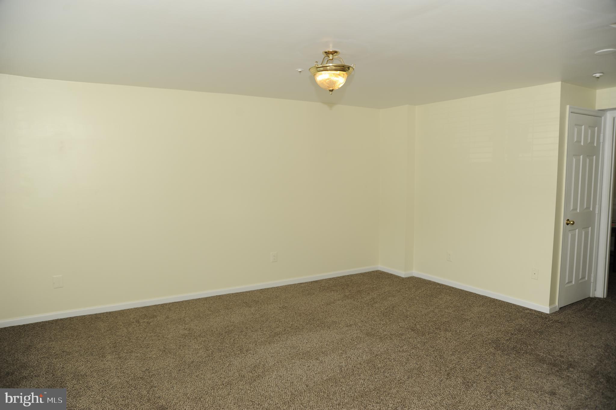 8754 Jarwood Road Baltimore, MD 21237 - Photo 5 of 37 Gallery Image 5