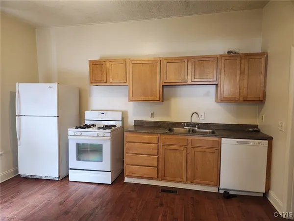 $1,185 | 410 Graves Street, Unit 1, Syracuse, NY 13203