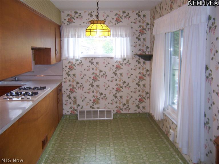 6254 Holburn Road Parma, OH 44129 - Photo 8 of 19