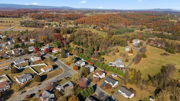 $388,000 | 623 Bull Run, Staunton, VA 24401