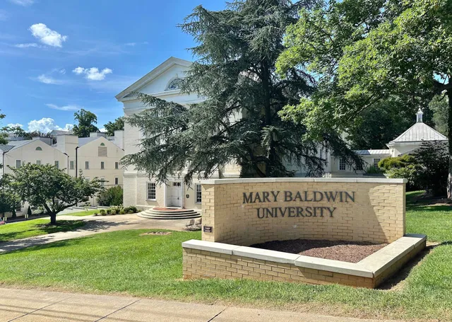 $396,000 | 623 Bull Run, Staunton, VA 24401