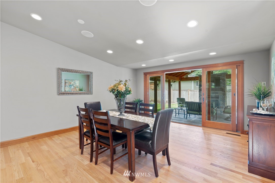 5 Winesap Road Bothell, WA 98012 - Photo 7 of 25 a view of a dining room with furniture window and wooden floor