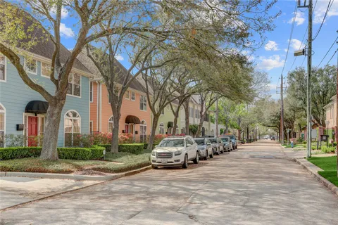 $850,000 | 2343 North Boulevard, Houston, TX 77098