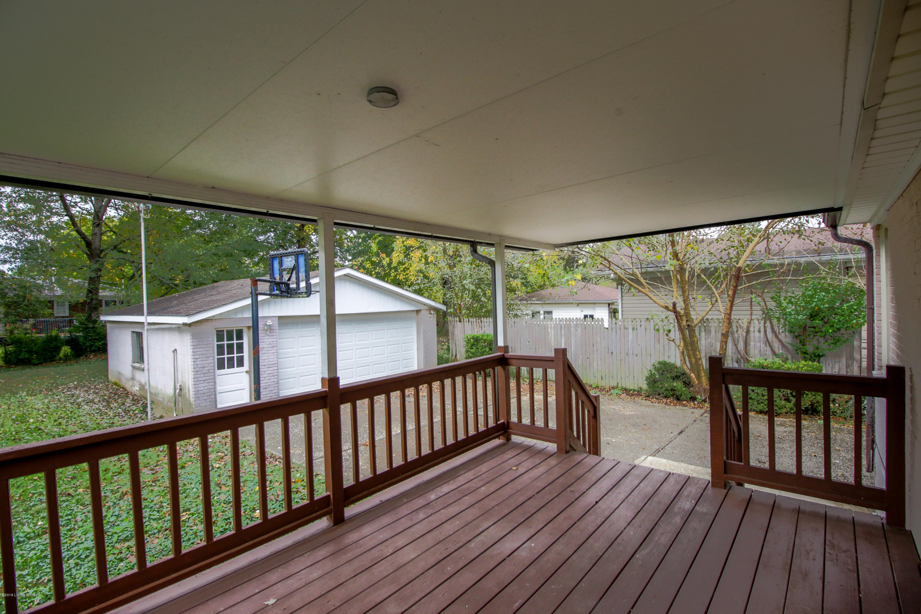 7719 Bluebonnet Road Louisville, KY 40258 - Photo 10 of 44 9
