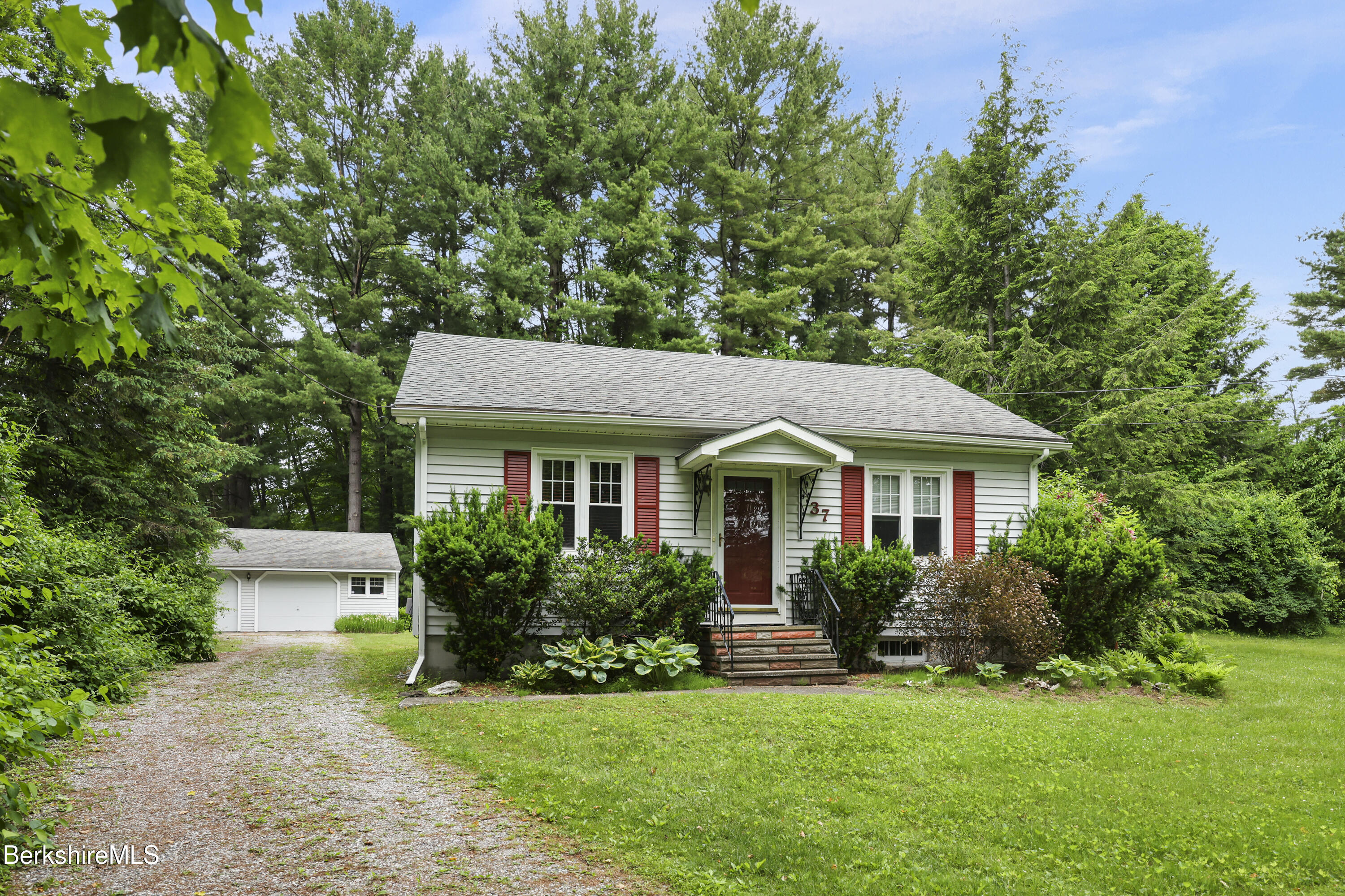 37 Holmes Road