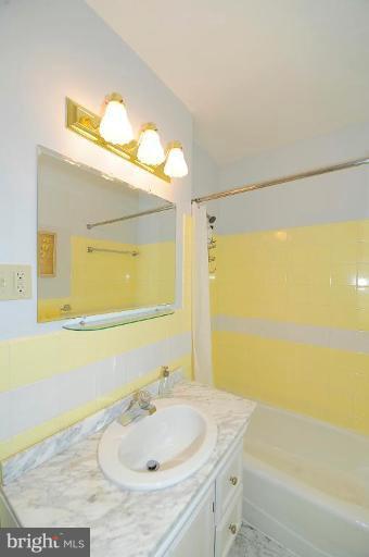 10428 Inwood Avenue Silver Spring, MD 20902 - Photo 24 of 27 Bath #2