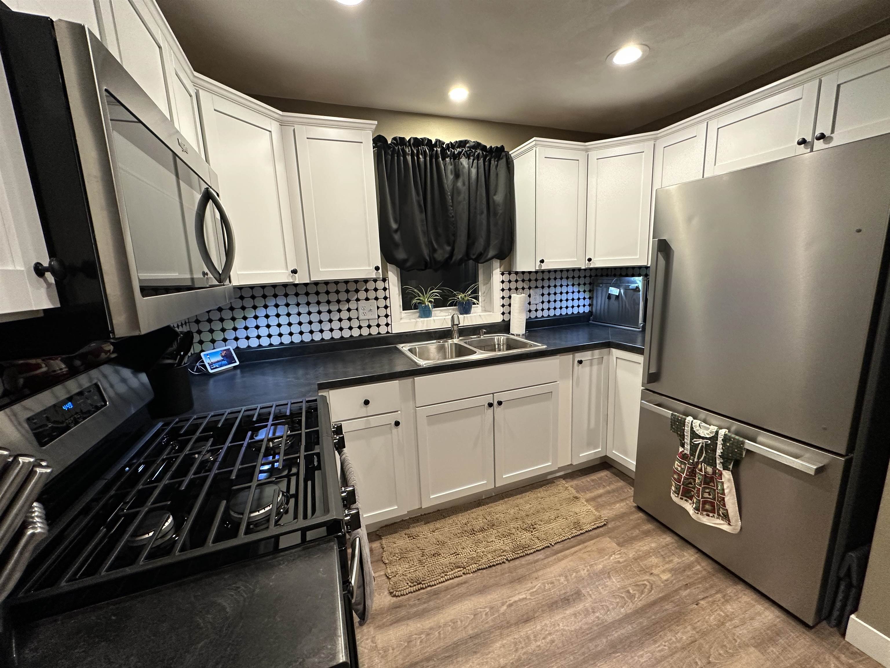 1657 Fayette Avenue Beloit, WI 53511 - Photo 12 of 35