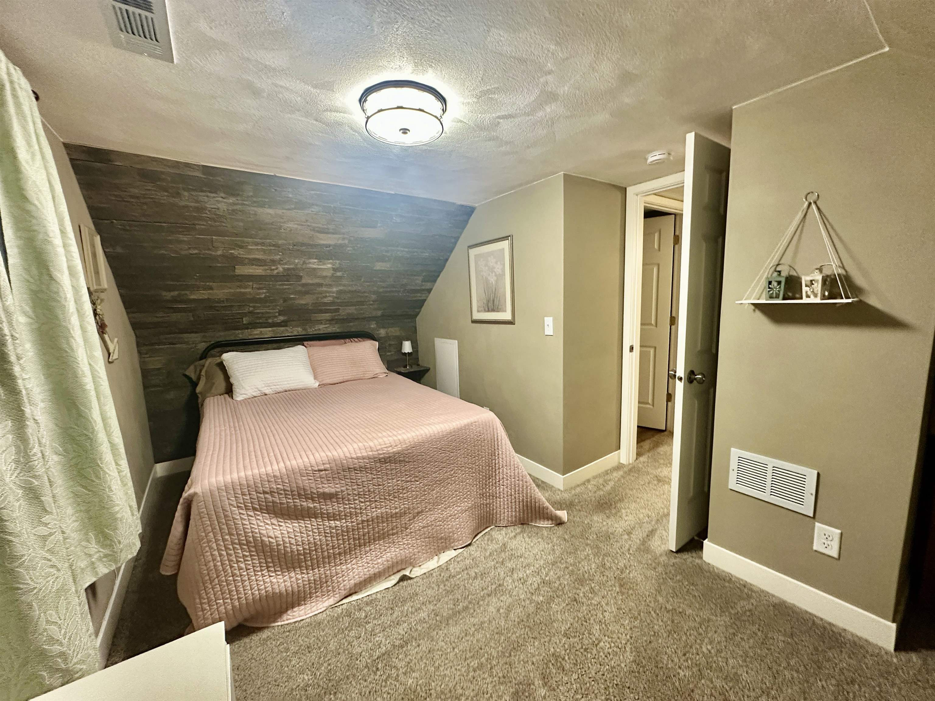 1657 Fayette Avenue Beloit, WI 53511 - Photo 17 of 35