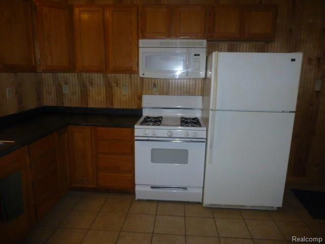 8725 Cade Road Brown City, MI 48416 - Photo 18 of 41 P1020659.JPG