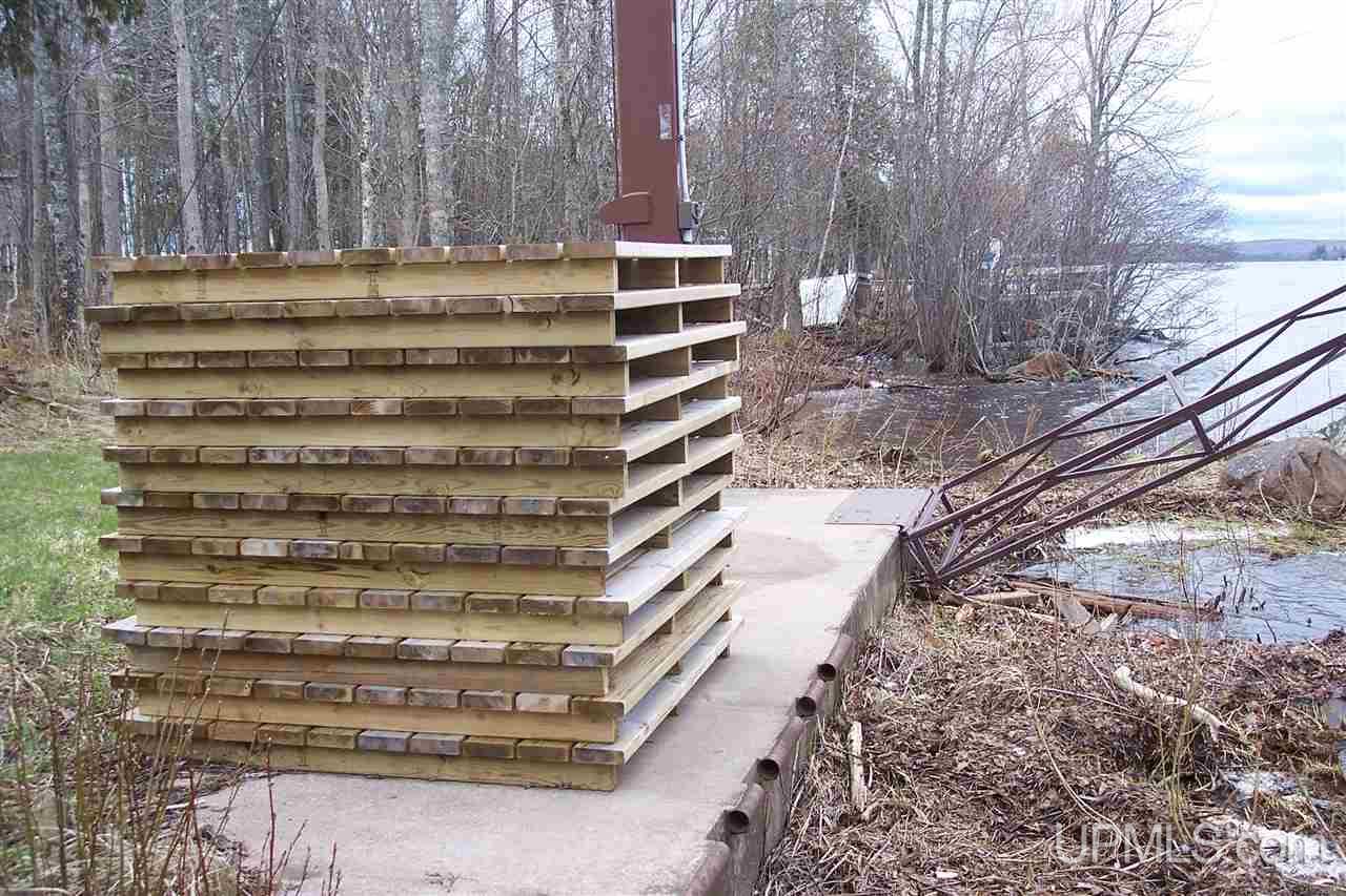 9233 East Shore Road Marenisco, MI 49947 - Photo 9 of 21 Gallery Image 9