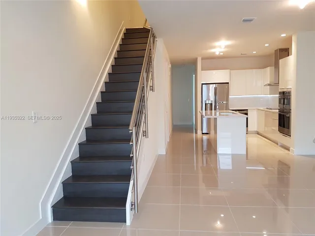 $3,600 | 10245 Northwest 63rd Terrace, Unit 209, Doral, FL 33178