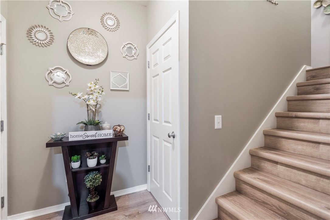 1162 Edmonds Place Northeast Renton, WA 98056 - Photo 25 of 25 a view of entryway with elevator