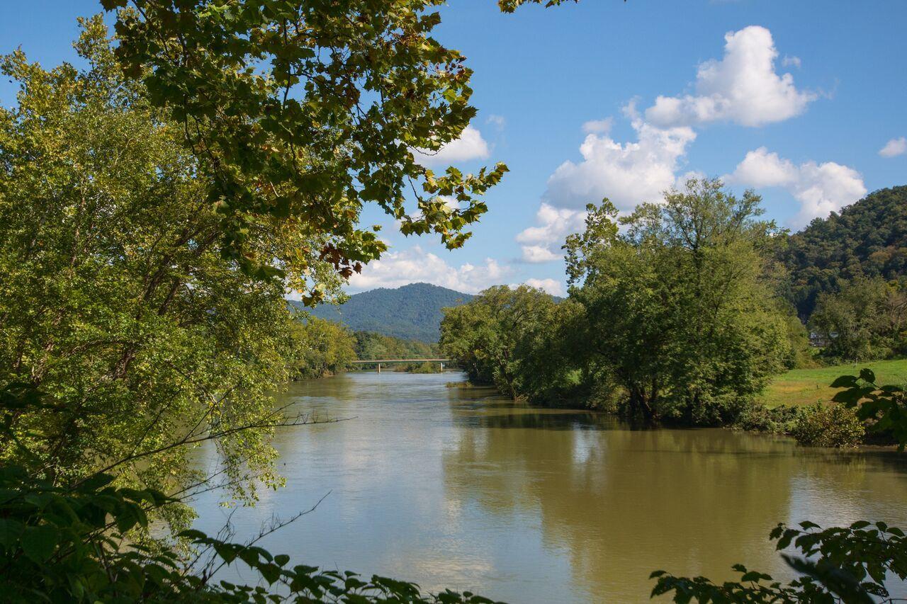 1698 Lowell Road Pence Springs, WV 24962 - Photo 25 of 26 Gallery Image 25