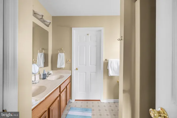 $514,900 | 1076 Stuart Drive, Front Royal, VA 22630