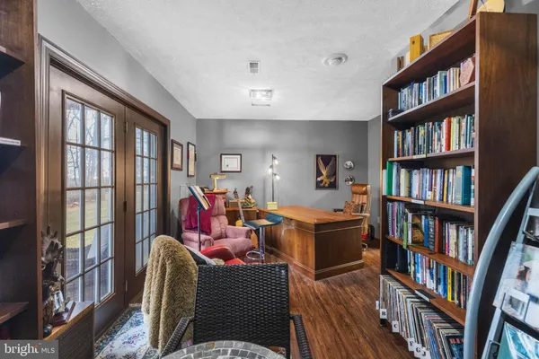 $514,900 | 1076 Stuart Drive, Front Royal, VA 22630