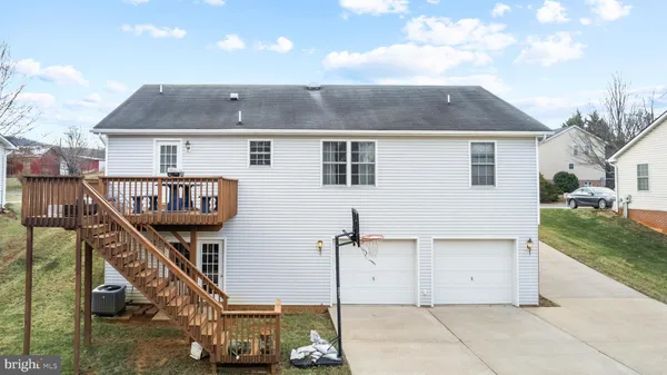 $514,900 | 1076 Stuart Drive, Front Royal, VA 22630