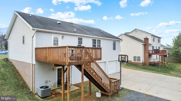 $514,900 | 1076 Stuart Drive, Front Royal, VA 22630