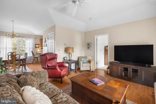 $514,900 | 1076 Stuart Drive, Front Royal, VA 22630