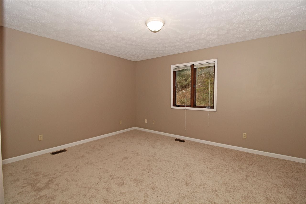 4979 Hinchman Bend Road Salt Rock, WV 25559 - Photo 8 of 10 Gallery Image 8