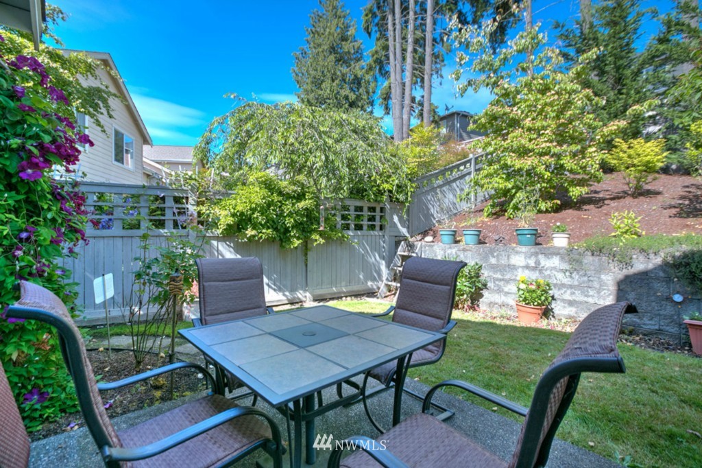 512 Elma Place Northeast Renton, WA 98059 - Photo 15 of 19