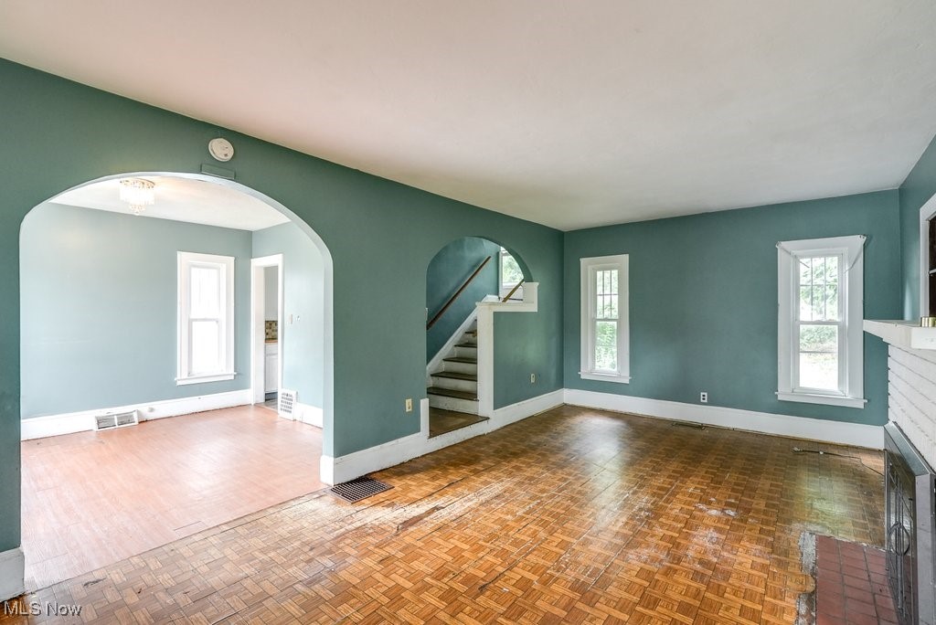 382 Cornell Street Akron, OH 44310 - Photo 3 of 25