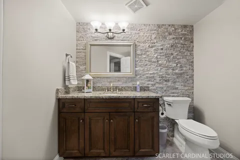$1,750,000 | 32 Baker Lane, Naperville, IL 60565