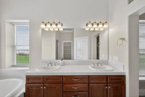 $3,300,000 | 5010 Jefferson Boulevard, West Sacramento, CA 95691