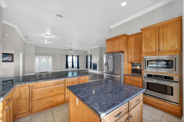 $3,300,000 | 5010 Jefferson Boulevard, West Sacramento, CA 95691