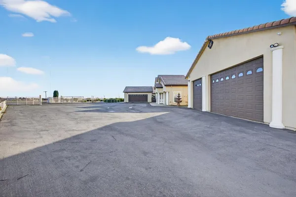 $3,300,000 | 5010 Jefferson Boulevard, West Sacramento, CA 95691