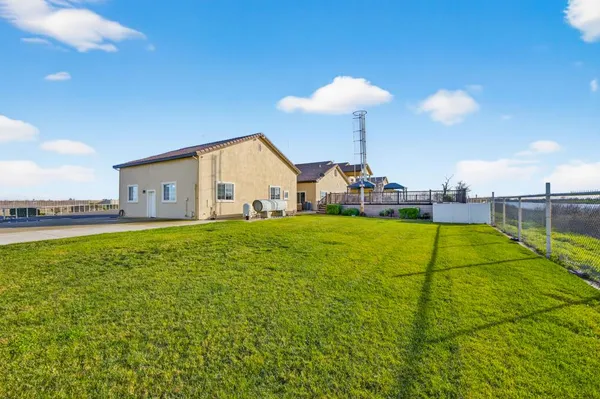 $3,300,000 | 5010 Jefferson Boulevard, West Sacramento, CA 95691